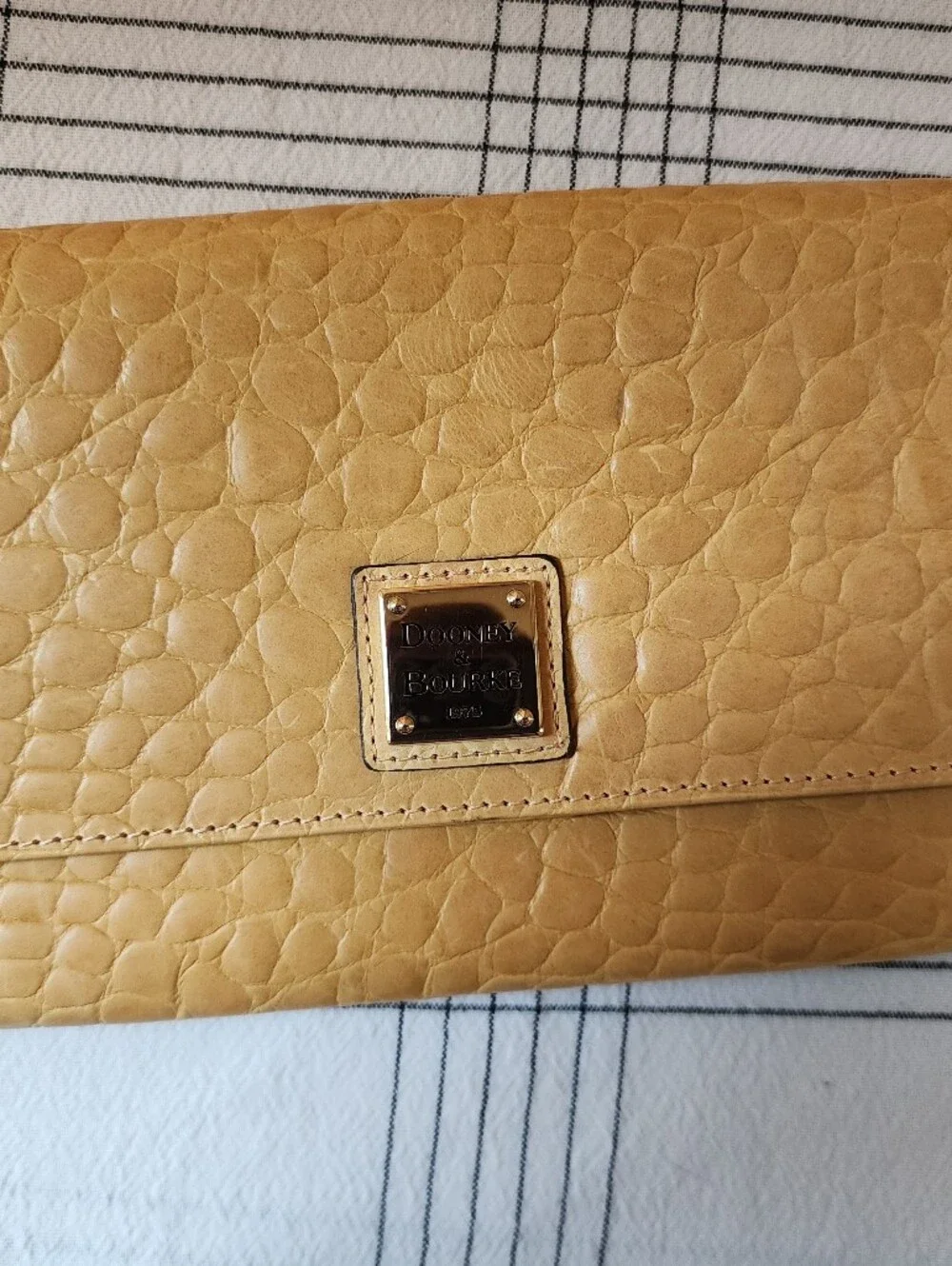 Dooney And Bourke Leather Crossbody Clutch Removable Strap
